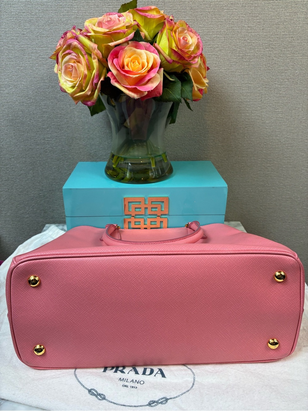 Prada Light Pink Saffiano Leather Galleria Tote - Pristine Pre-Loved Condition - Picture 13 of 15
